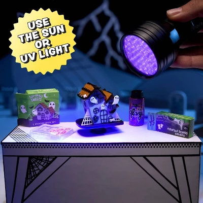 MGA's Miniverse Make It Mini Halloween 2025, Beetlejuice, Mini Collectibles: Includes Accessory Pieces, Polypropylene Material 4 MGA's Miniverse Make It Mini Halloween 2025, Beetlejuice, Mini Collectibles: Includes Accessory Pieces, Polypropylene Material - Image 2