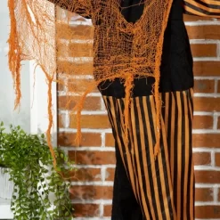 Outsunny 65.25" Life Size Outdoor Halloween Decorations Talking Circus Clown With Balloon, Animated Prop With Sound And Motion Activated -Target GUEST 4376fad9 ccc5 4ca2 a85c 1824f16e5f00