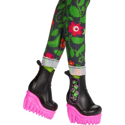 Monster High Fearbook Venus McFlytrap Fashion Doll With Yearbook And Unearthed Club Accessories 5 Monster High Fearbook Venus McFlytrap Fashion Doll With Yearbook And Unearthed Club Accessories - Image 3