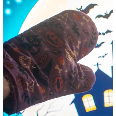 Halloween Oven Mitt Cute Festive Jack-O-Lantern Scary Candy Corn Kitchen Glove - Crazy Dog Bakeware For Halloween Season 4 Halloween Oven Mitt Cute Festive Jack-O-Lantern Scary Candy Corn Kitchen Glove - Crazy Dog Bakeware For Halloween Season - Image 2