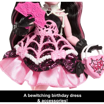 Monster High Scary Sweet Birthday Draculaura Doll In Party Dress With Balloon & Gift 4 Monster High Scary Sweet Birthday Draculaura Doll In Party Dress With Balloon & Gift - Image 2