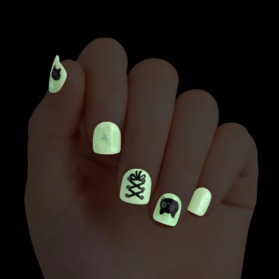 KISS Products ImPRESS Fake Nails - Boo-Ya - 21ct 3 KISS Products ImPRESS Fake Nails - Boo-Ya - 21ct